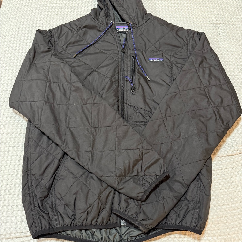 Patagonia Men's Black Quilted Puffer Jacket